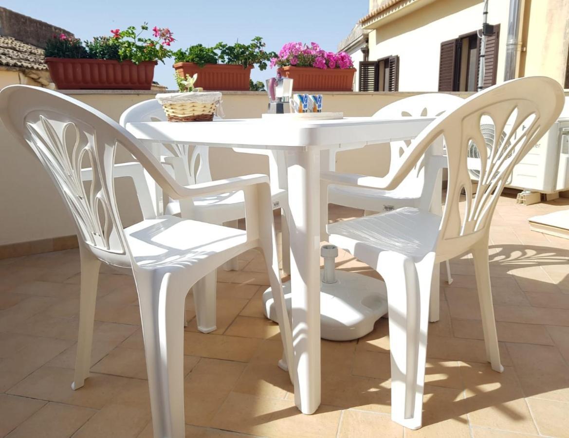 Alla villa Noto Esterno foto