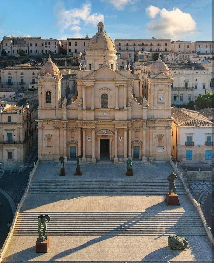 Alla villa Noto Esterno foto